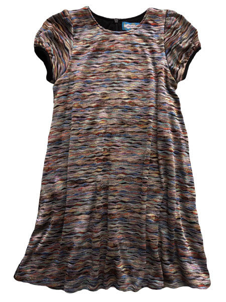 A colorful textured knit dress for girls with short sleeves and a back zipper, displayed on a mannequin.