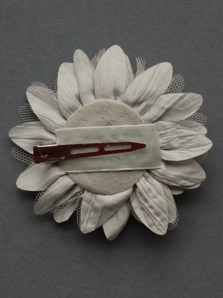 Bows Arts Gray Chrysanthemum Hair Clip