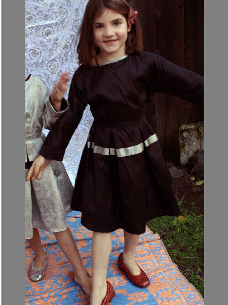 Ses Petites Mains Black Silk Shantung Party Dress Girls 6-8 llbd shop Exclusive